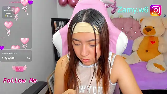 Snapshot of karla_cute01 chatting on 19, 9, 2025 karla cute01 online show from 19, 9, 2025