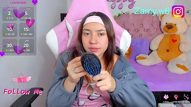 Snapshot of karla_cute01 chatting on 24, 9, 2025 karla cute01 online show from 24, 9, 2025