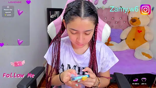 Snapshot of karla_cute01 chatting on 9, 10, 2025 karla cute01 online show from 9, 10, 2025