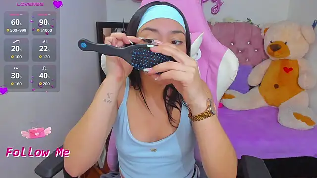 Snapshot of karla_cute01 chatting on 11, 10, 2025 karla cute01 online show from 11, 10, 2025