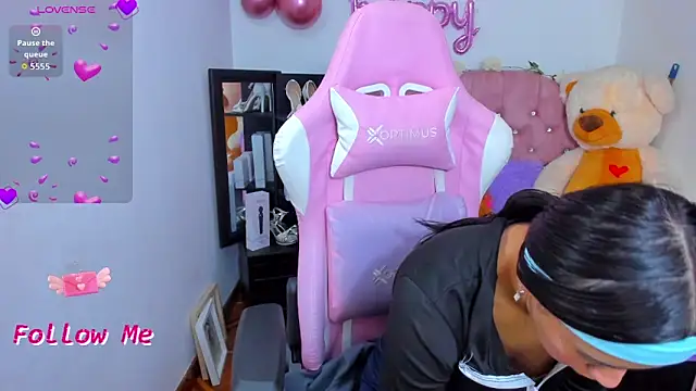 Snapshot of karla_cute01 chatting on 12, 10, 2025 karla cute01 online show from 12, 10, 2025