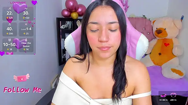 Snapshot of karla_cute01 chatting on 13, 10, 2025 karla cute01 online show from 13, 10, 2025