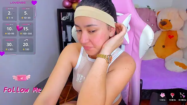 Snapshot of karla_cute01 chatting on 19, 10, 2025 karla cute01 online show from 19, 10, 2025