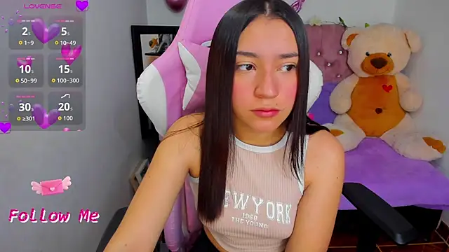 Snapshot of karla_cute01 chatting on 14, 11, 2025 karla cute01 online show from 14, 11, 2025