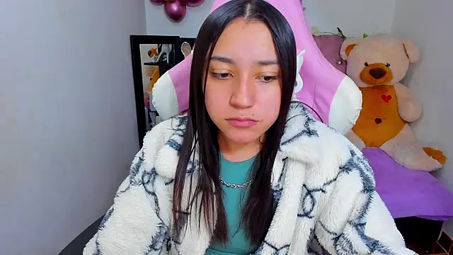 Snapshot of karla_cute01 chatting on 15, 11, 2025 karla cute01 online show from 15, 11, 2025