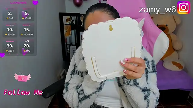 Snapshot of karla_cute01 chatting on 20, 11, 2025 karla cute01 online show from 20, 11, 2025