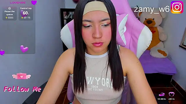 Snapshot of karla_cute01 chatting on 1, 12, 2025 karla cute01 online show from 1, 12, 2025