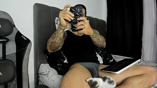 Aron Dark online show from 8, 1, 2025