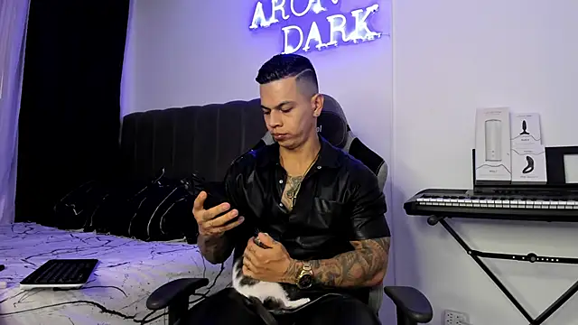 Aron Dark online show from 10, 1, 2025