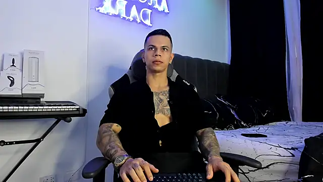 Aron Dark online show from 25, 1, 2025