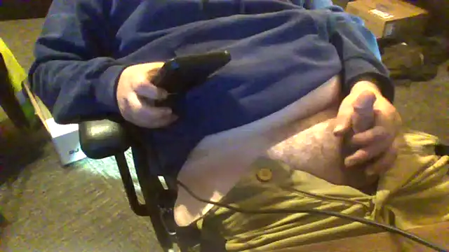 daddysmalldick502 online show from 13, 4, 2026