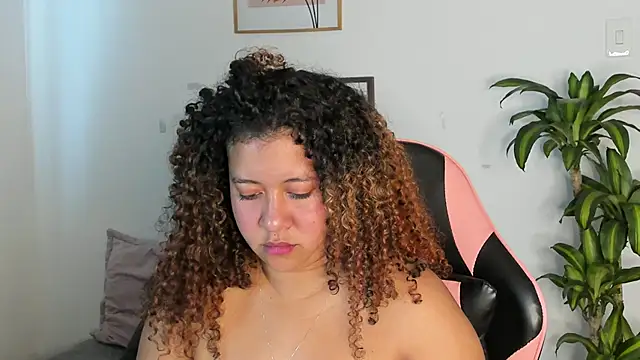 Kenia tompson01 online show from 23, 11, 2025