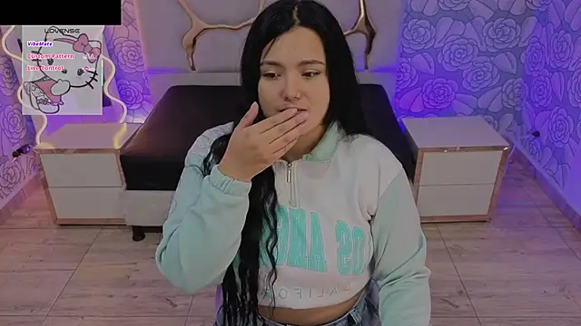 Snapshot of Mellani_tay chatting on 6, 11, 2025 Mellani tay online show from 6, 11, 2025