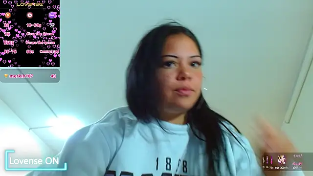 Snapshot of martinna_tay chatting on 23, 1, 2025 martinna tay online show from 23, 1, 2025