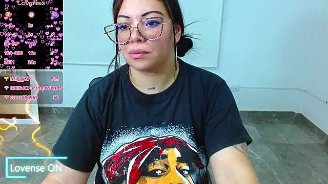 Snapshot of martinna_tay chatting on 22, 3, 2025 martinna tay online show from 22, 3, 2025