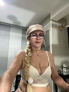 LARIANA RIVERA23 online show from 5, 11, 2025