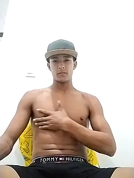 Snapshot of Demiansteven2 chatting on 14, 12, 2024 Demiansteven2 online show from 14, 12, 2024