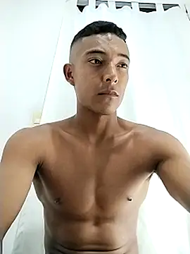 Snapshot of Demiansteven2 chatting on 8, 3, 2025 Demiansteven2 online show from 8, 3, 2025
