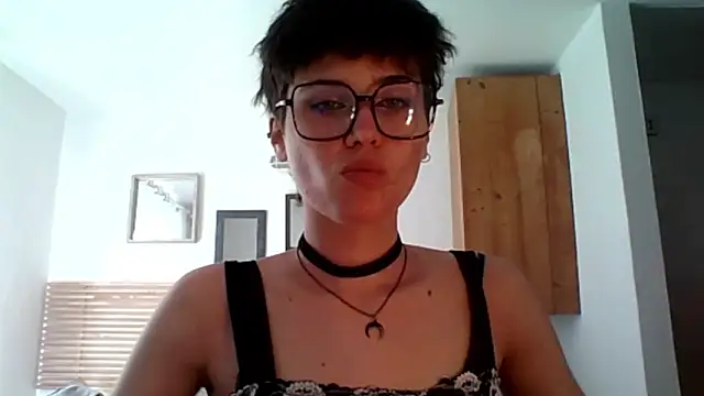 sarah perfect online show from 1, 3, 2026