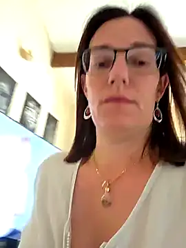 SpiceLea online show from 14, 4, 2026