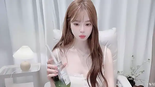 Yuuuuuly online show from 13, 11, 2025