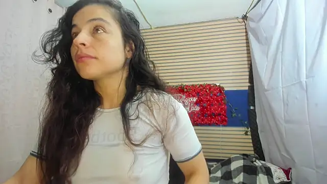 Snapshot of rosse_2504 chatting on 5, 7, 2026 rosse 2504 online show from 5, 7, 2026