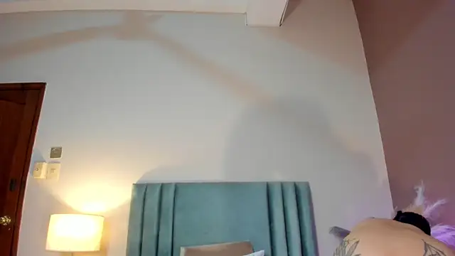 AlissaNix online show from 25, 2, 2026