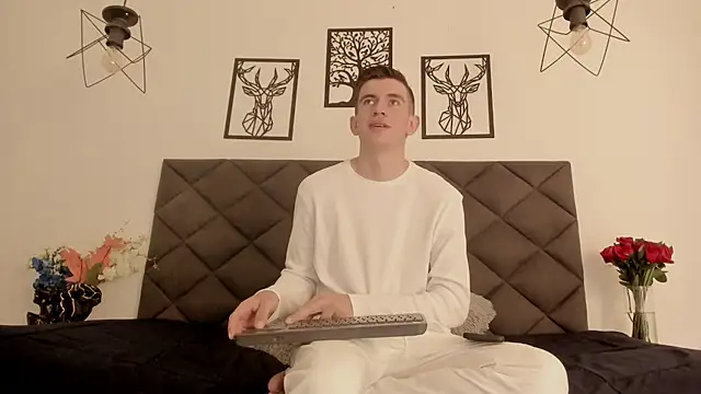 MikaelSlow online show from 25, 1, 2025