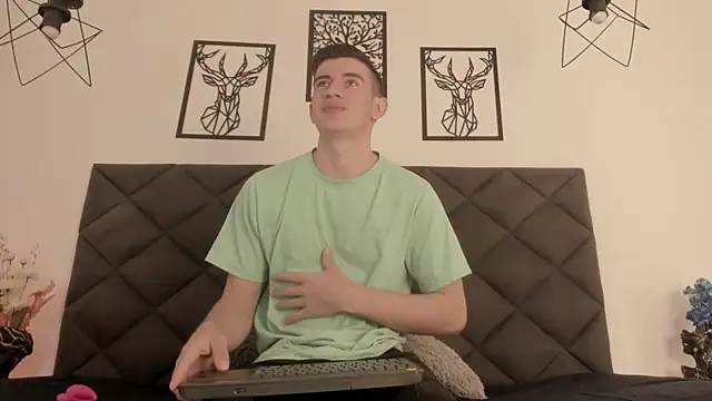 Snapshot of MikaelSlow chatting on 10, 3, 2025 MikaelSlow online show from 10, 3, 2025