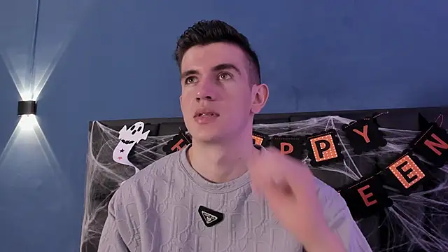 Snapshot of MikaelSlow chatting on 24, 10, 2025 MikaelSlow online show from 24, 10, 2025