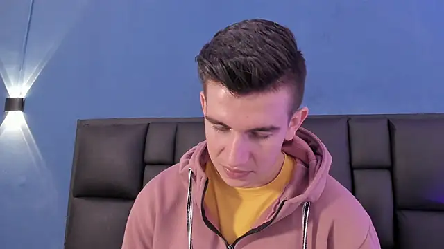 Snapshot of MikaelSlow chatting on 15, 11, 2025 MikaelSlow online show from 15, 11, 2025