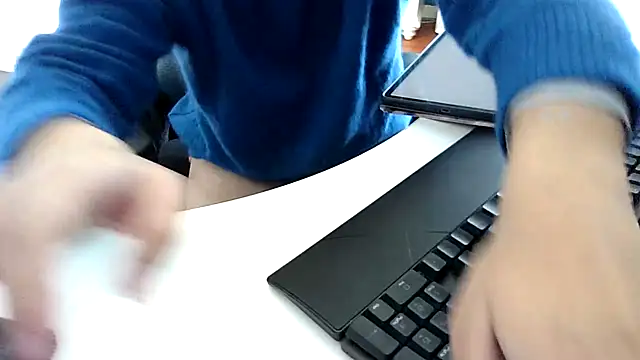 Snapshot of big-pig chatting on 13, 2, 2025 big-pig online show from 13, 2, 2025