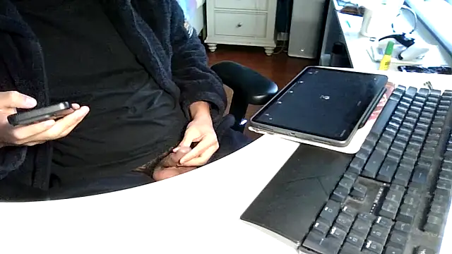 Snapshot of big-pig chatting on 23, 11, 2025 big-pig online show from 23, 11, 2025