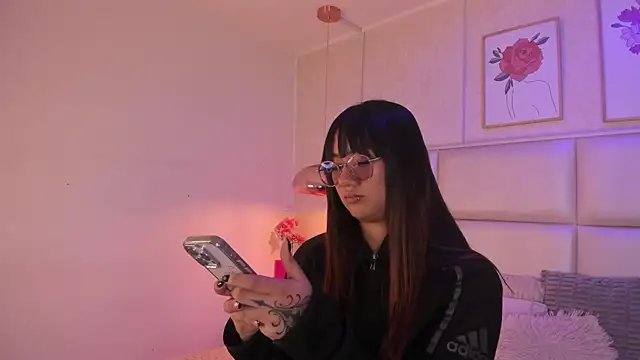 Aily Yozuko online show from 20, 6, 2026