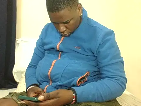 Snapshot of SexyTirries13 chatting on 11, 10, 2025 SexyTirries13 online show from 11, 10, 2025