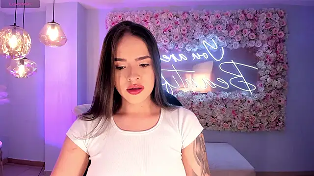 DonnaStonne online show from 13, 10, 2025