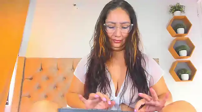 Anya Texas online show from 18, 3, 2025