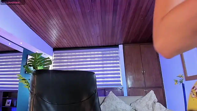 IsabellaaJoness online show from 18, 10, 2025