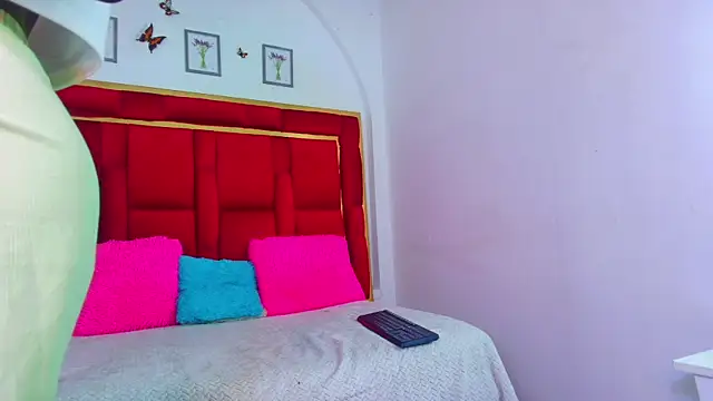 CoralHarrinson online show from 19, 10, 2025