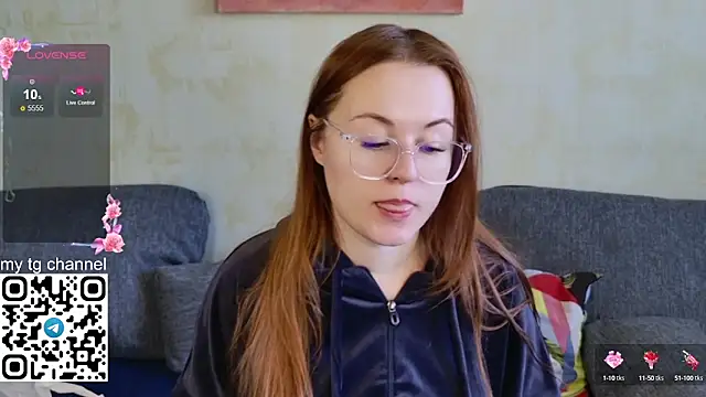 Snapshot of Lila_Pitt chatting on 2, 3, 2025 Lila Pitt online show from 2, 3, 2025