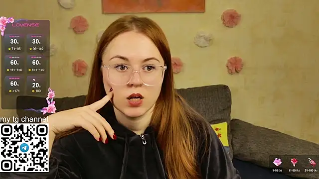 Snapshot of Lila_Pitt chatting on 10, 3, 2025 Lila Pitt online show from 10, 3, 2025