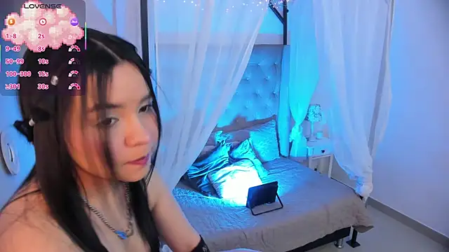 Snapshot of Hanna__Becker_ chatting on 3, 10, 2025 Hanna  Becker  online show from 3, 10, 2025