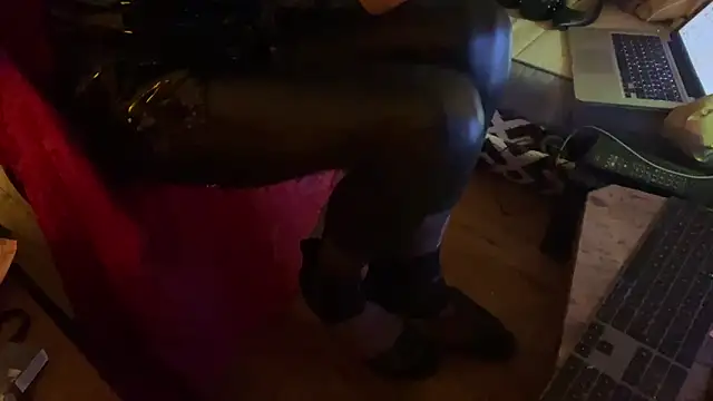 Snapshot of alexheels_boots chatting on 26, 10, 2025 alexheels boots online show from 26, 10, 2025