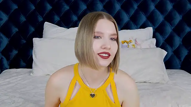 LiliLinn online show from 8, 2, 2025