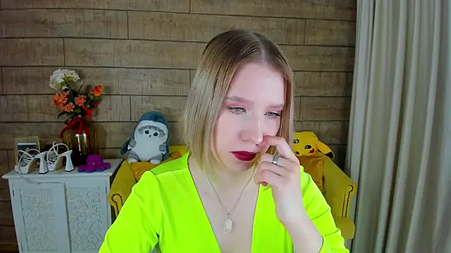 LiliLinn online show from 26, 2, 2025