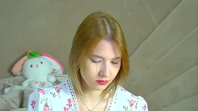 LiliLinn online show from 17, 9, 2025