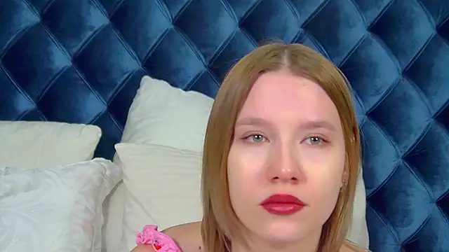 LiliLinn online show from 28, 11, 2025