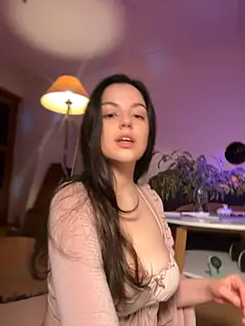 OohBunny online show from 4, 3, 2025