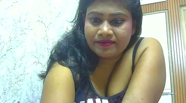 Snapshot of sexy_roma chatting on 8, 3, 2025 sexy roma online show from 8, 3, 2025