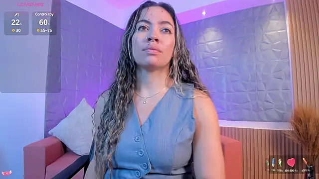 Snapshot of Alessia_Taylorr chatting on 14, 2, 2025 Alessia Taylorr online show from 14, 2, 2025